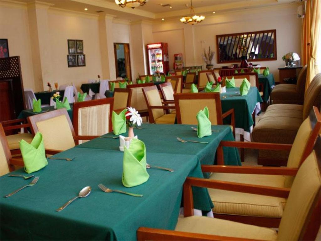 Pia Hotel Pangkalpinang Pangkalan Baru Esterno foto