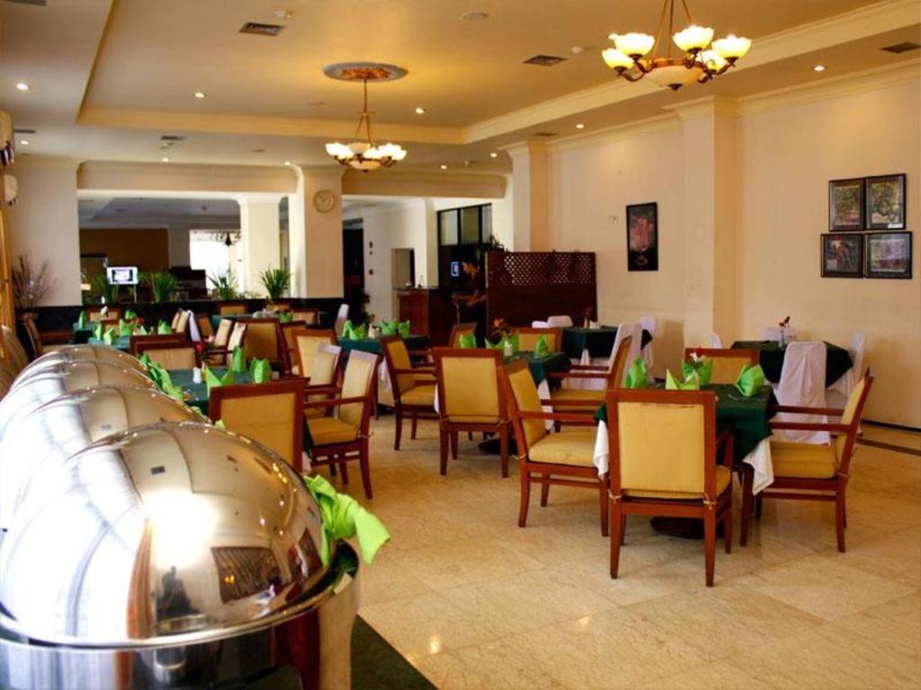 Pia Hotel Pangkalpinang Pangkalan Baru Esterno foto